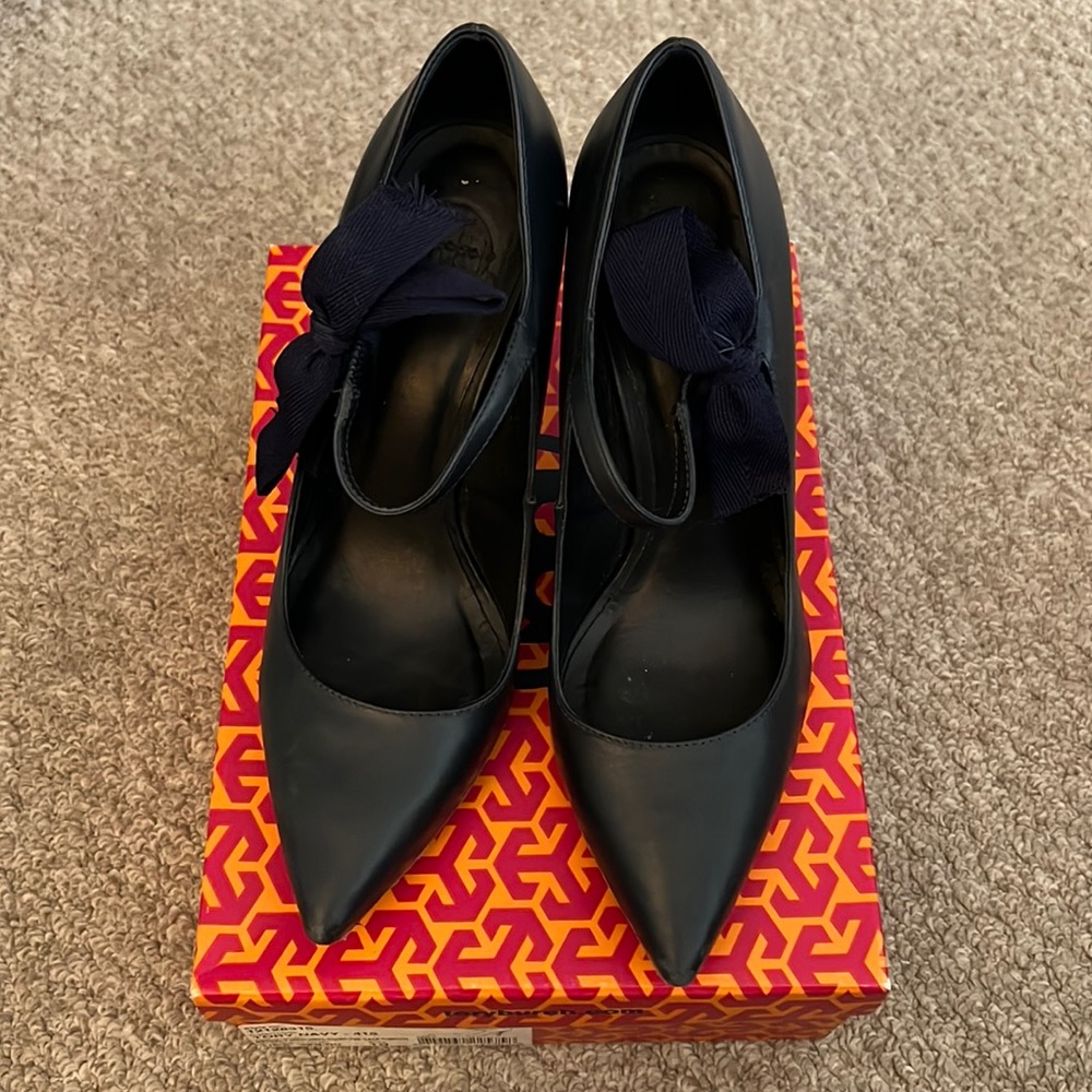 Navy Blue Tory Burch Pumps